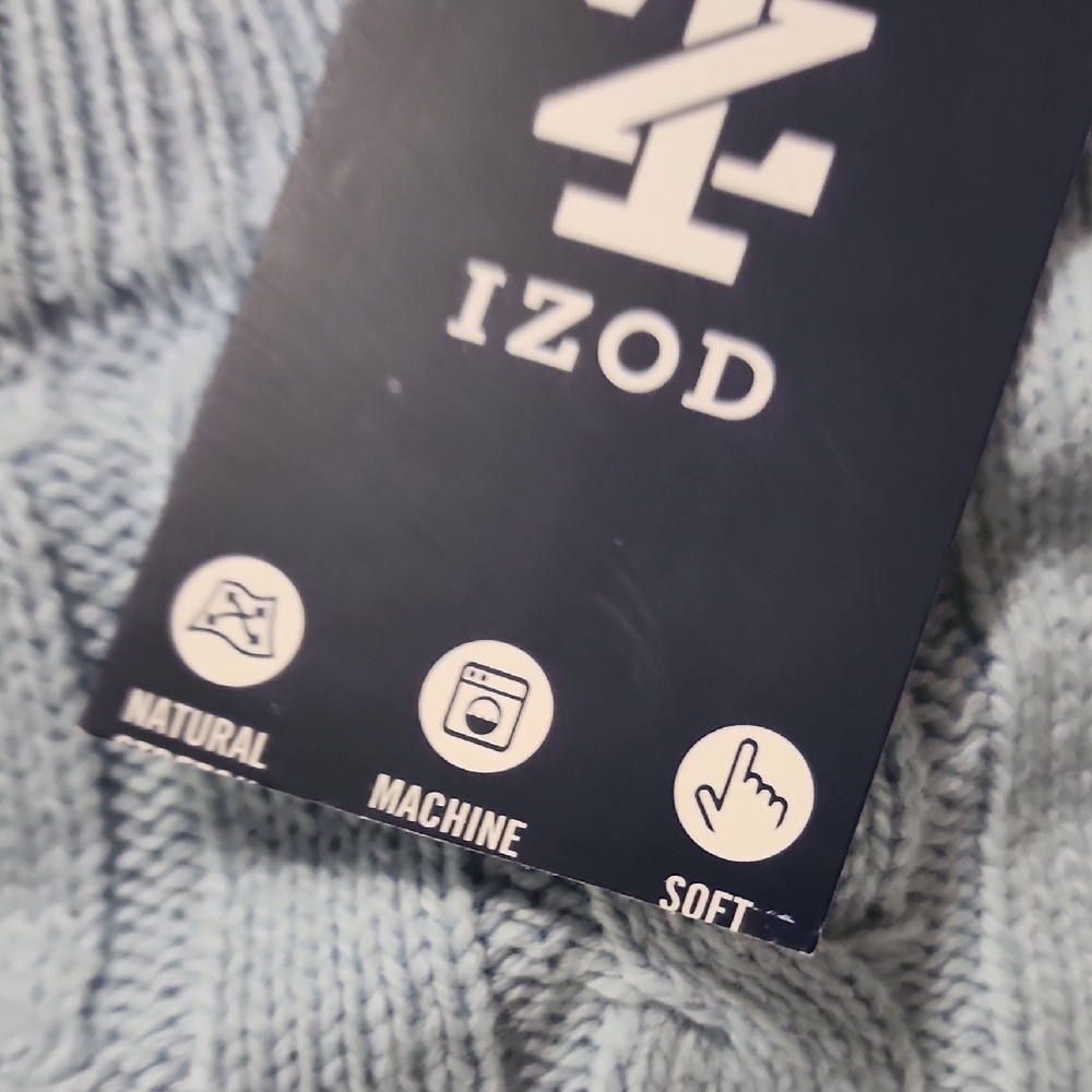 IZOD Men's Sky Blue Cable Knit Crewneck Sweater - Picture 4 of 4
